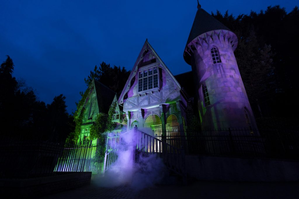 alton-towers-the-curse-at-alton-manor-inside-look